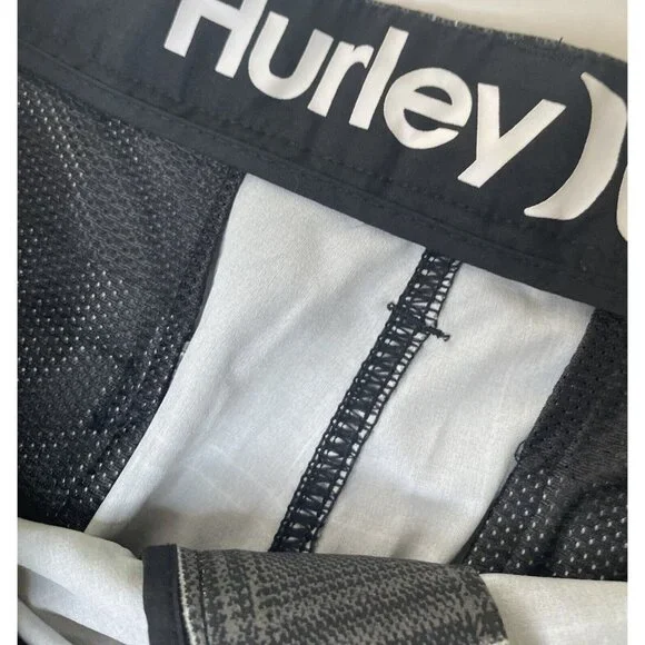 Hurley Phantom Men's Shorts Size 34 Gray Plaid Inseam 10.5” - Picture 7 of 8